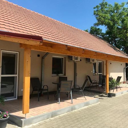 Lena Vendeghaz Otel Balatonberény Dış mekan fotoğraf